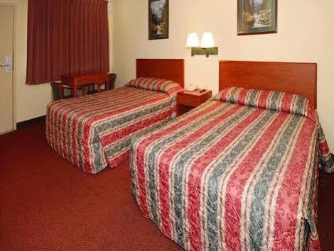 Econo Lodge Goldsboro Hwy 70 Экстерьер фото